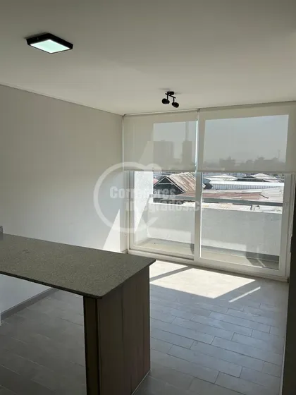 Departamento En Venta De 2 Dorm. En San Miguel