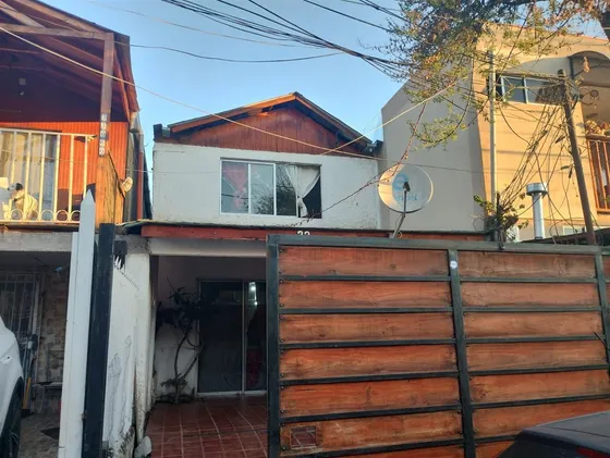 Casa En Venta De 3 Dorm. En Puente Alto