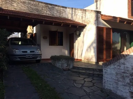 Casa  En Venta Ubicado En Turdera, Lomas De Zamora, G.b.a. Zona Sur