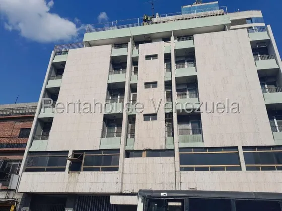 Milagros Inmuebles Edificio Alquiler Barquisimeto Lara Zona Centro Economica Residencial Economico Comercial Código Inmobiliaria Rent-a-house  25-16062