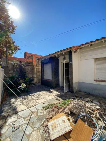Casa A Refaccionar Sobre Lote Propio En Lanus Este