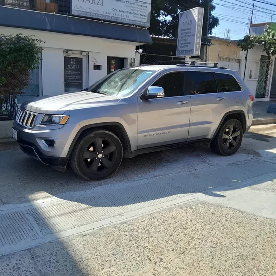 Jeep Grand Cherokee 3.6 Limited Lujo V6 4x2 At