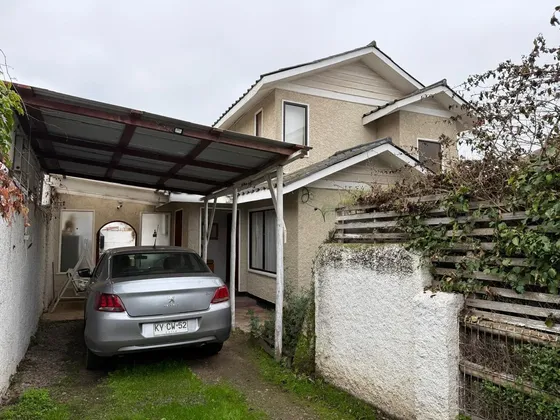Casa 3d 2b De 2 Pisos En Limache Muy Central Con Patio