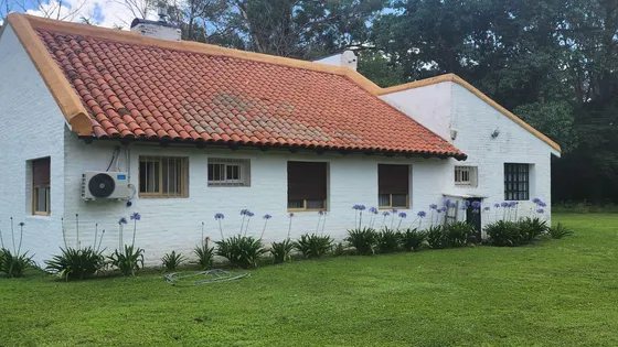 Quinta Con Casa De Huespedes En Venta - Parque Arbolado De 6.500 M² - Zelaya