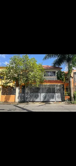 Casa Clásica De Venta, En El Nuevo Amanecer San Isidro Sde.