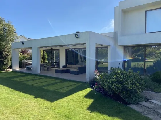 Casa En Arriendo Sector G