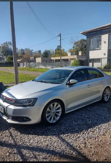 Volkswagen Vento 2.5 Luxury 170cv