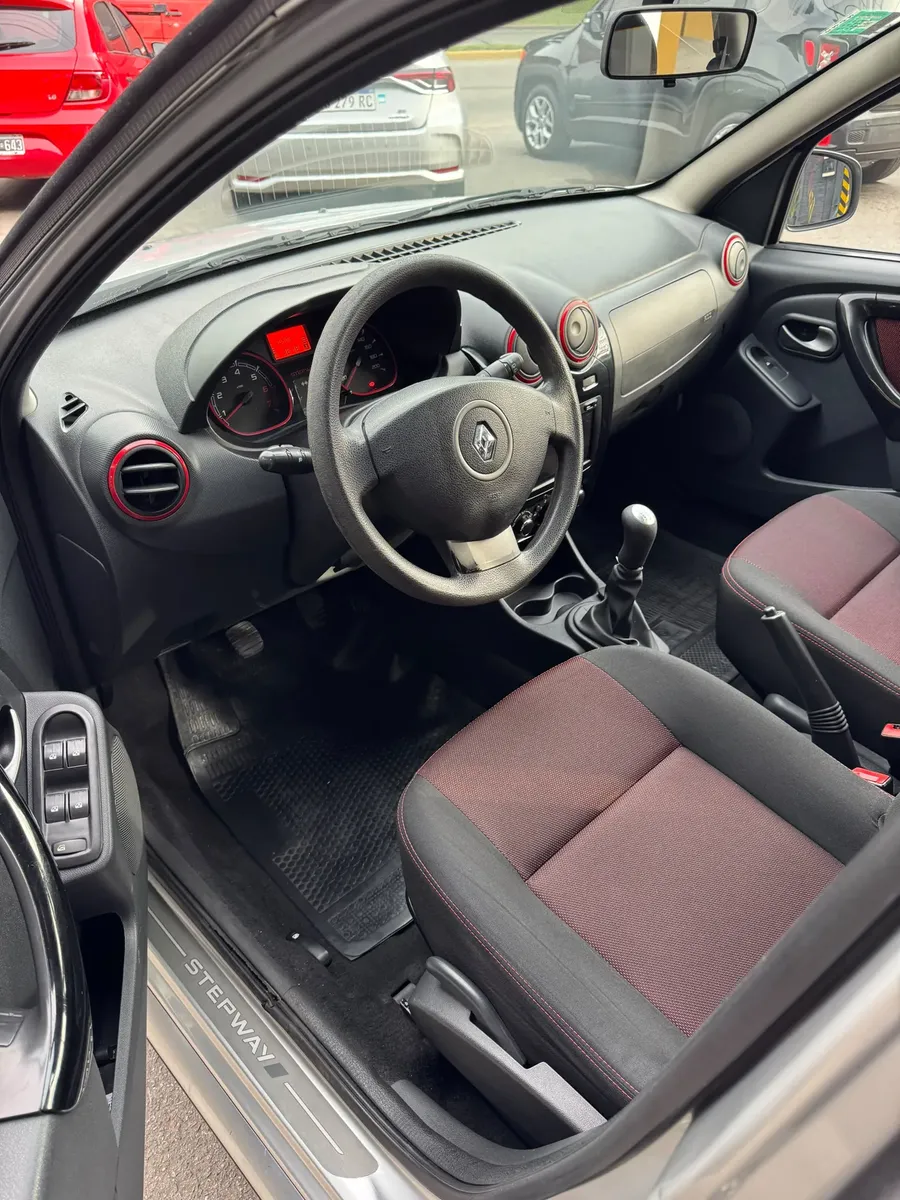 Renault Sandero Stepway 1.6 Privilege Nav 105cv534788283459840004
