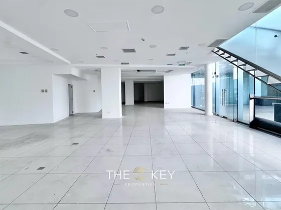 Local Comercial En Arriendo En Av Apoquindo