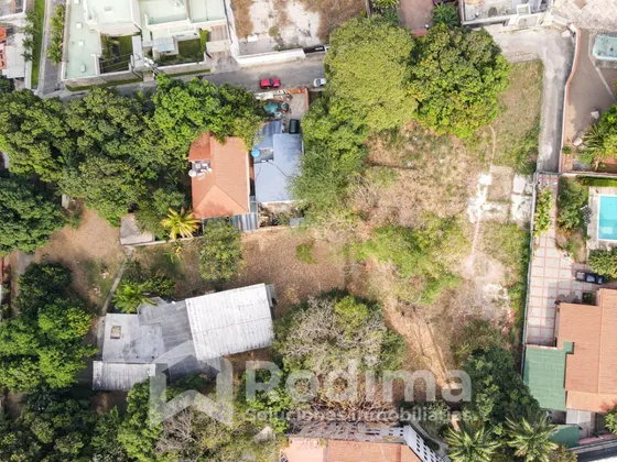 Terreno En La Urbanización Cantarrana.