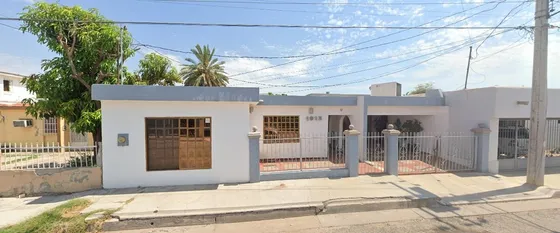 Casa Con  3 Habitaciones En La Col Chapultepec En Cd Obregon