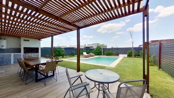 Venta Casa 4 Ambientes Barrio Laguna Azul