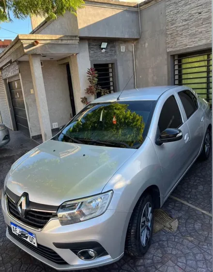 Renault Logan 1.6 16v Intense