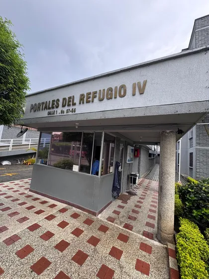 Apartamento En Venta Barrio El Refugio  Portales Del Refugio 4 