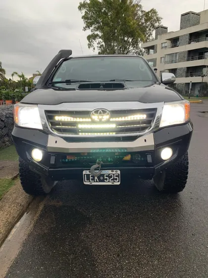 Toyota Hilux Pick-up 3.0 Cd Srv Cuero I 171cv 4x4