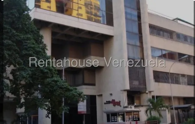 Local Comercial En Venta En Barquisimeto Urb Nueva Segovia Posee 62m2 Baño Deposito Aire Acondicionado Cod 25 13201 Comunícate Soy Gabi Irastorza                                                       