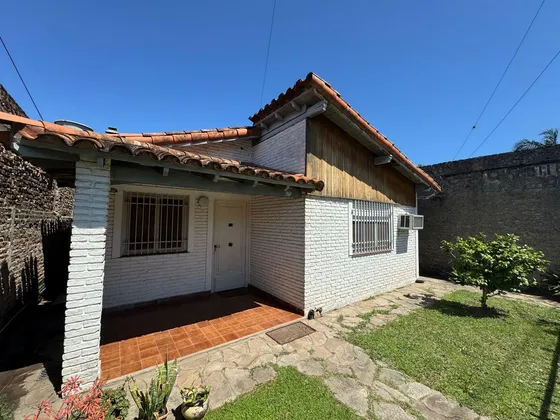 Casa En Venta / 2 Dormitorios / Garin, Escobar Zona Norte