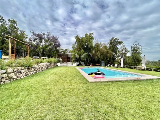 Casa En Venta De 2 Dorm. En Colina