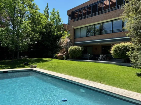 Casa En Venta De 6 Dorm. En Los Trapenses