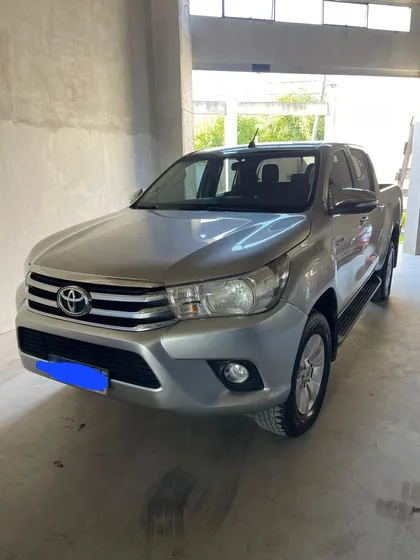 Toyota Hilux 2.8 Cd Srv 177cv 4x2