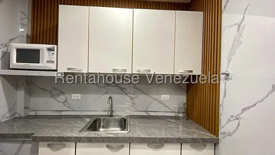 Oficina En Alquiler Chuao Ccct Mls #25-24308