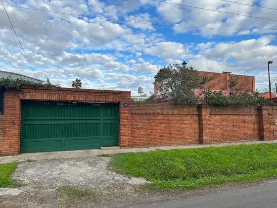  En Venta Casa De 4 Ambientes + Departamento 2 Ambientes Con Entrada Independiente En Barrio El Ombu - Jose C Paz Gba Zona Norte