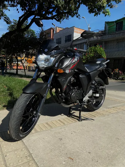 Yamaha Fz-s 150. Modelo 2023. Negro Mate. 54.700km. Completa
