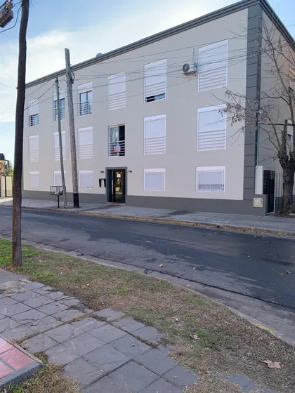 Monoambiente En Pilar Centro - Oportunidad Y Comodidad