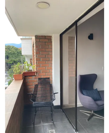 Arriendo Hermoso Apartamento En Laureles 