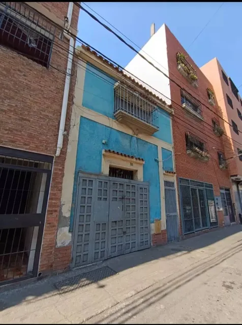 Rento Casa En Chapellin, Con Entrada Independiete De 3 Habitaciones, Baño, Cocina Lavandero, Sin Amoblar .