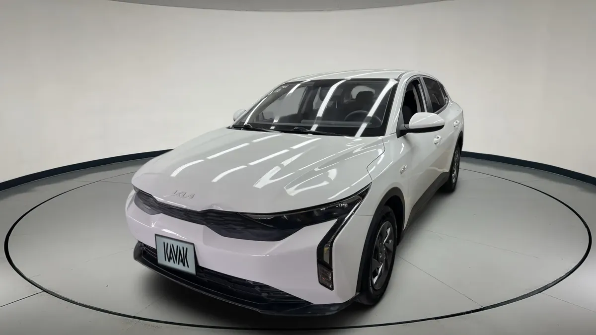 Kia K3 1.6 L AUTO