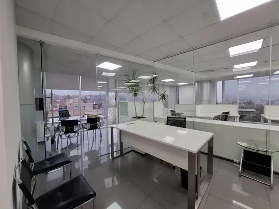 01. Oficina Amoblada Con Bodega - Metro Los Dominicos