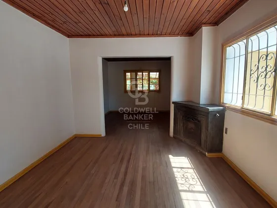 Vende Casa Con Proyección Comercial