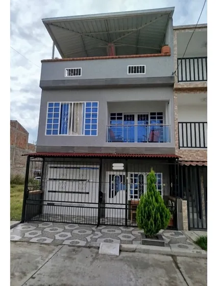 Casa De Dos Pisos Más Terraza En Venta - El Cerrito Valle Colombia