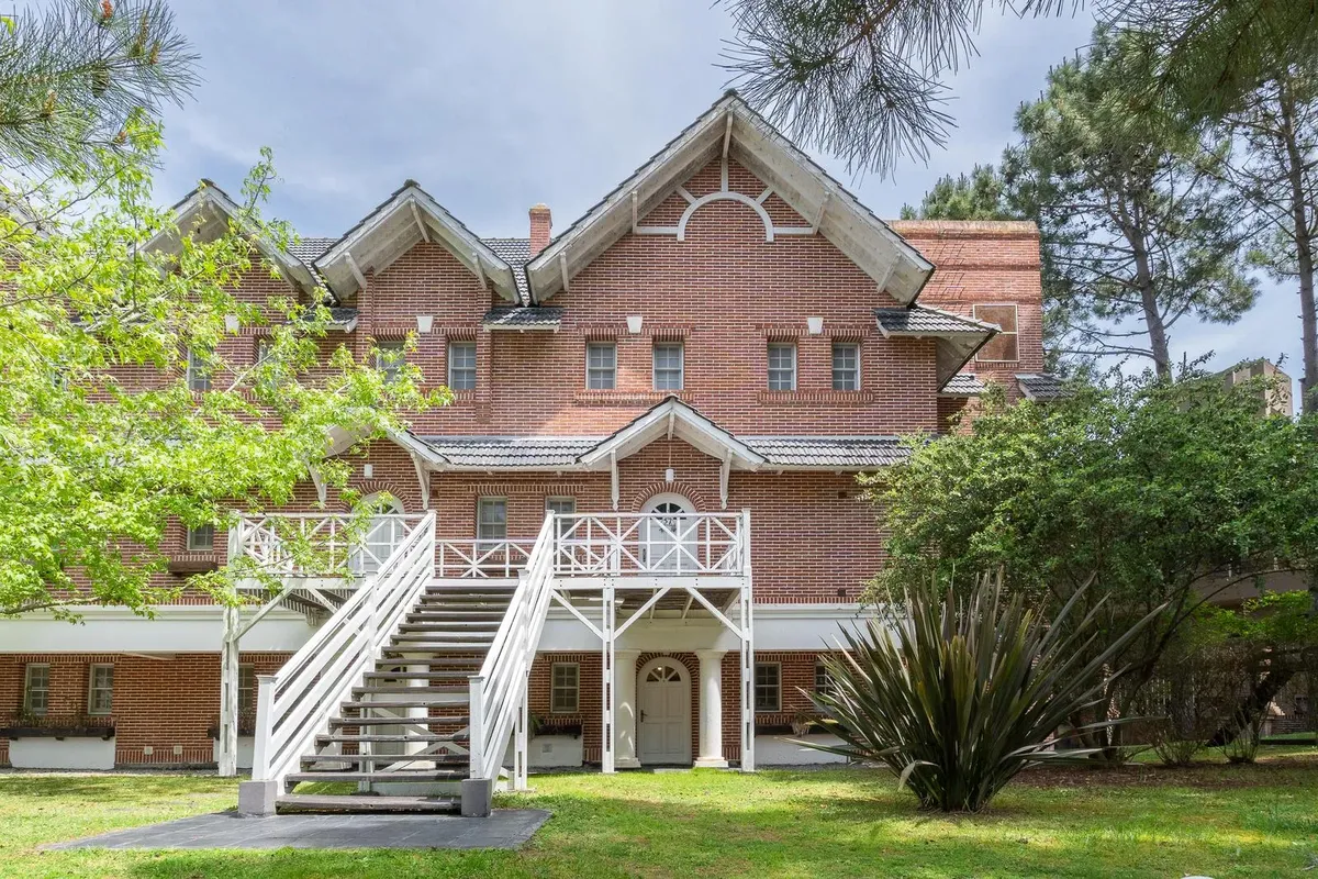 Duplex for Rent with Terraces Facing the Golf Course
