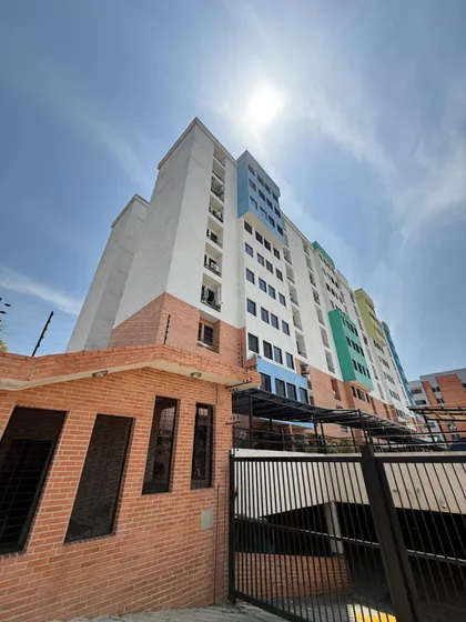 Alquiler De Apartamento En Urb. Tazajal 