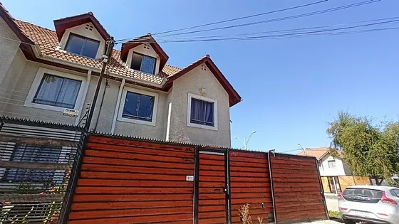 ¡hermosa Casa En Maipú: 4d+3b A Solo 3900 Uf!