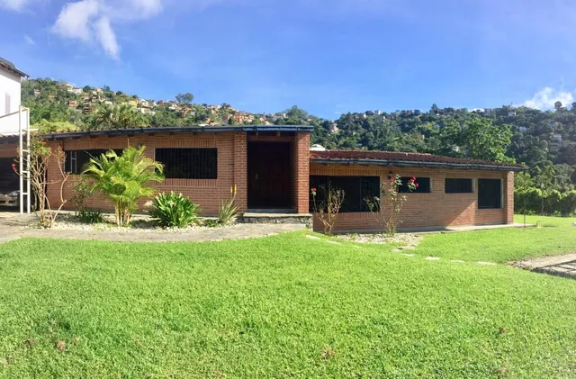 Loma Larga, Oripoto. Casa En Venta