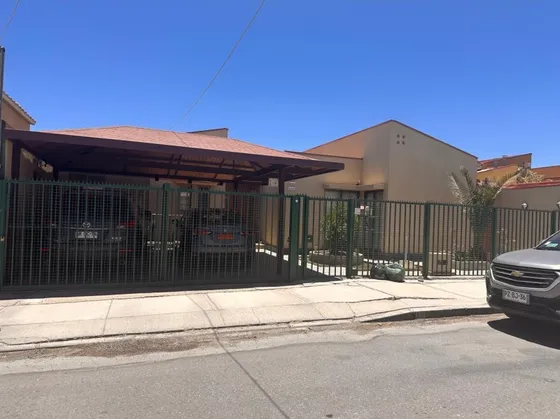 Se Vende Hermosa Y Amplia Casa En Buen Sector