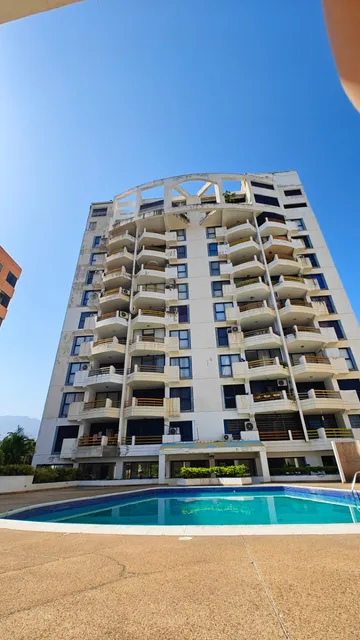 Apartamento En Alquiler Playa Grande Myl
