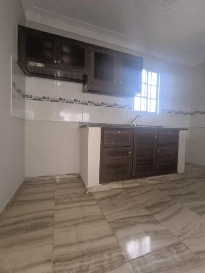 Apartamento De 2 Habitaciones Un Baño Sala Cocina Comedor 