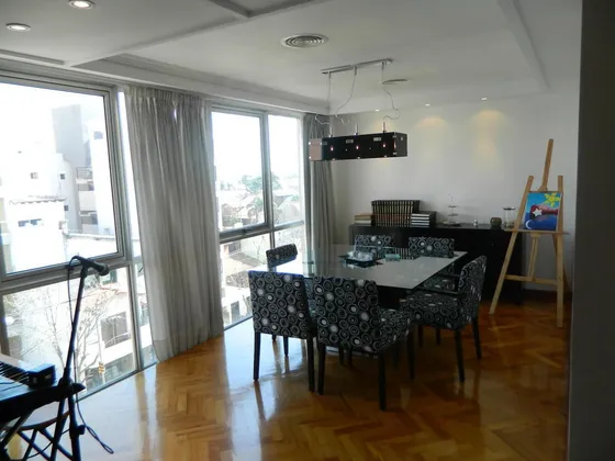 Departamento En Venta - 4 Dormitorios 4 Baños - 200mts2 - Castelar