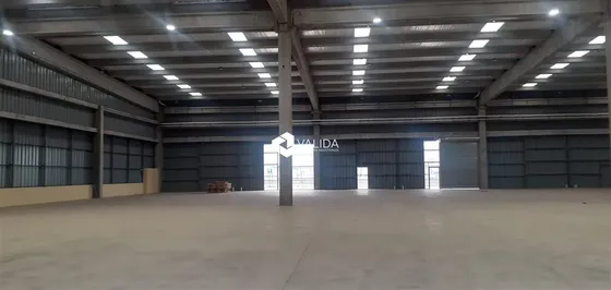 Bodega En Arriendo De 2.000 M2 La Montaña / Ruta 5
