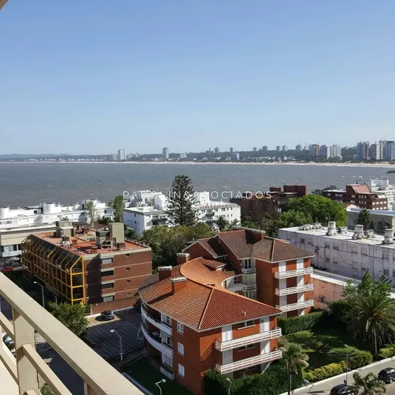 Apartamento En Venta De 2 Dormitorios En Il Campidoglio, Punta Del Este.