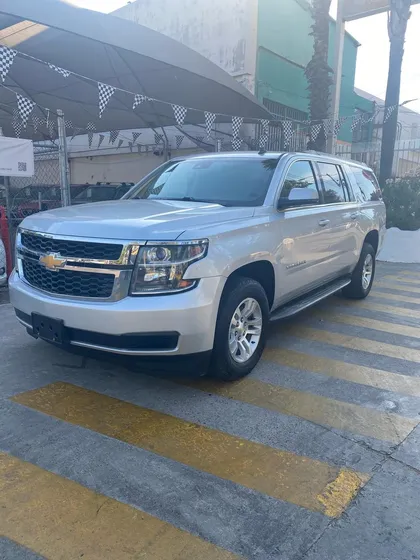Chevrolet Suburban 5.3 Lt V8 Piel 2da Cubo At