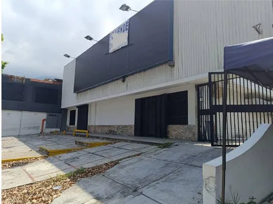 En Venta Terreno Y Quinta Comercial Quinta Comercial En La Av. Ppal. Bello Campo (chacao)