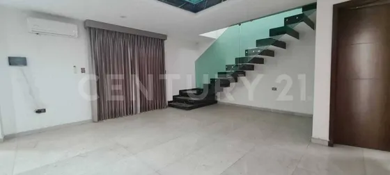 Casa En Venta En Colonia Toledo Corro