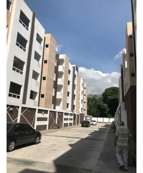 Se Vende Apartamento 155m2 Las Delicias  0209