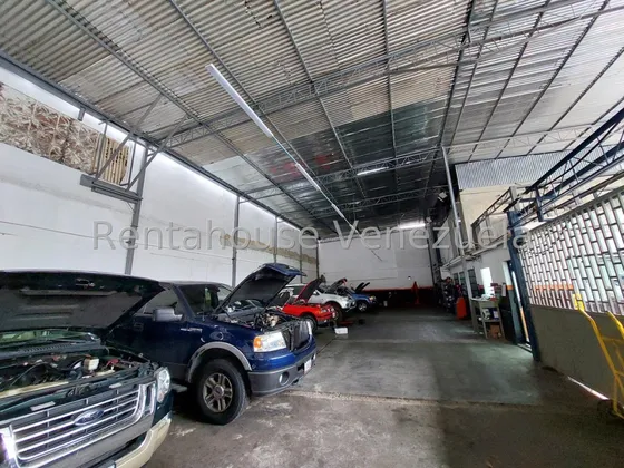 Galpón En Alquiler Montecristo Mls#25-5581 Fr