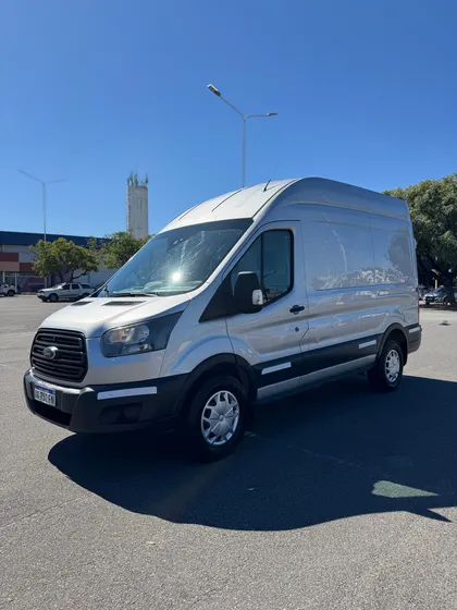 Ford Transit 2.2 Furgon Mediano 350m